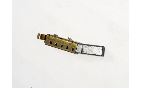 Uhlik AVC801, náhradný