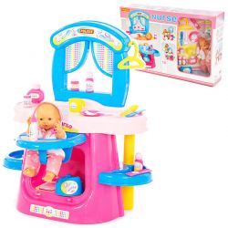 Sada opatrovateľky s bábätkom